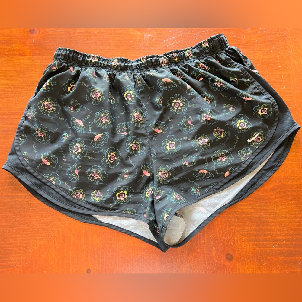 Nike Dry Tempo Shorts - Black Floral Print/Black/Black - GUC - Size 1X